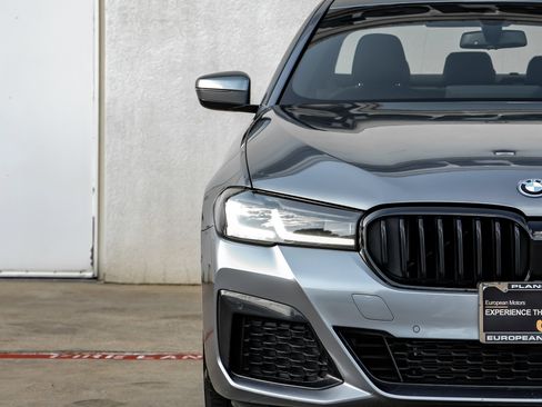 Used 2022 BMW 530e w/ M Sport Package RWD image 43