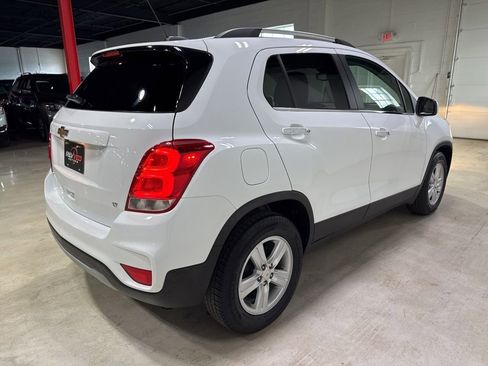 Used 2017 Chevrolet Trax LT w/ LT Convenience Package FWD image 7