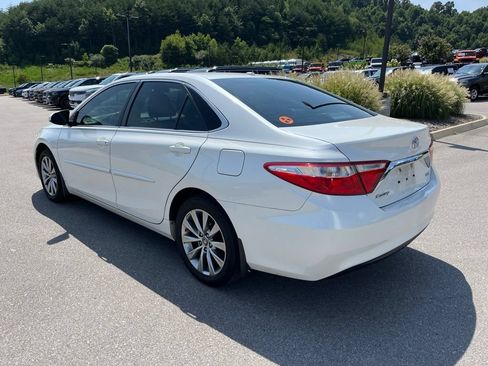 Used 2017 Toyota Camry XLE FWD image 4