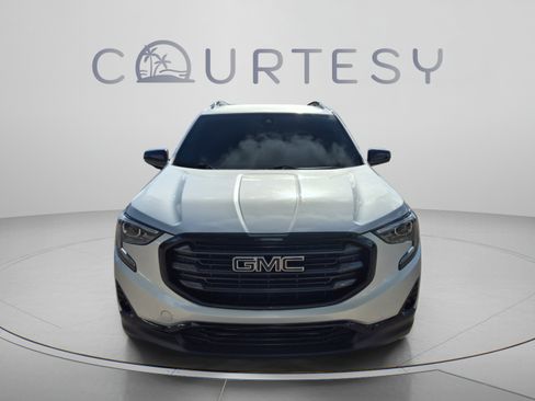Used 2021 GMC Terrain SLT w/ Infotainment Package II FWD image 8
