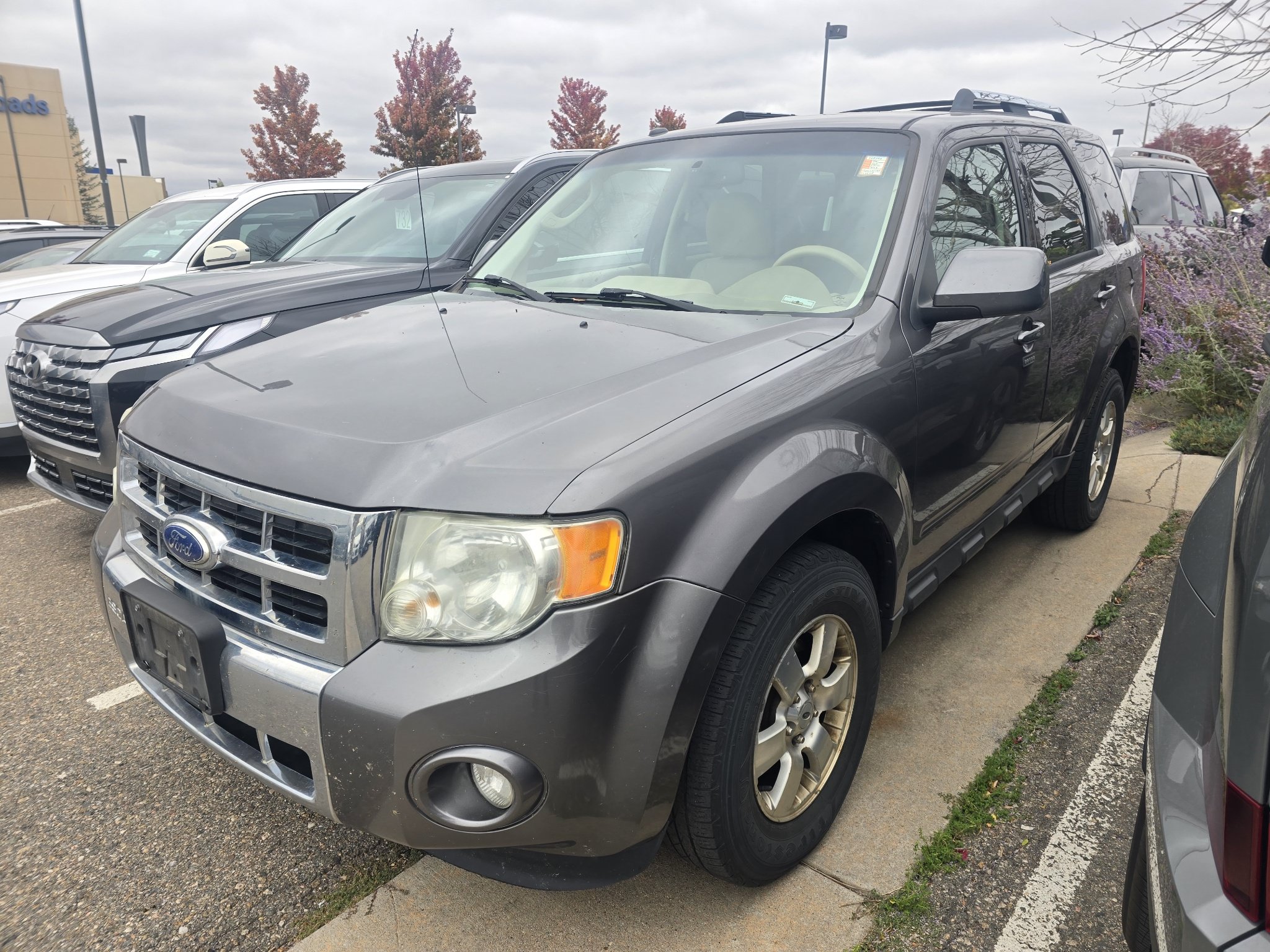 Used 2011 Ford Escape Limited AWD/4WD image 1