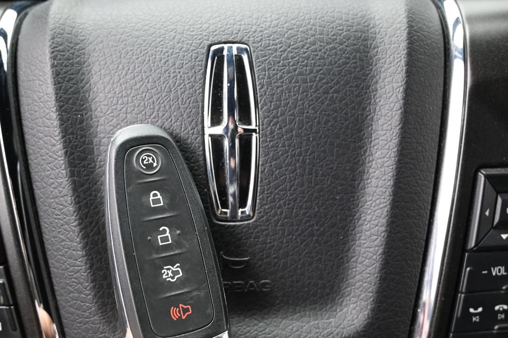 Used 2016 Lincoln Navigator Reserve AWD/4WD image 47