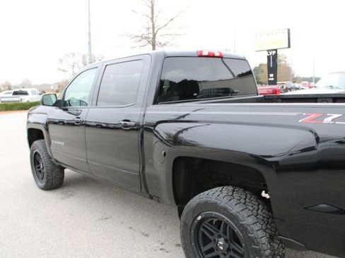 Used 2018 Chevrolet Silverado 1500 LT w/ All Star Edition image 11