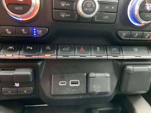 Used 2019 GMC Sierra 1500 SLT w/ SLT Premium Plus Package AWD/4WD image 49