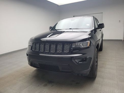 Used 2020 Jeep Grand Cherokee Altitude image 15