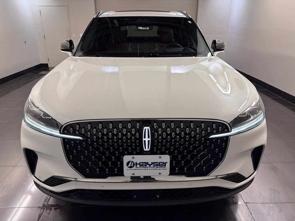 New 2027 Lincoln Aviator Reserve AWD/4WD image 2