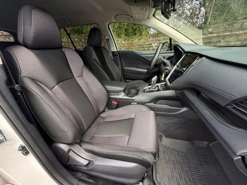 Used 2025 Subaru Outback Premium w/ Popular Package #1A AWD/4WD image 22