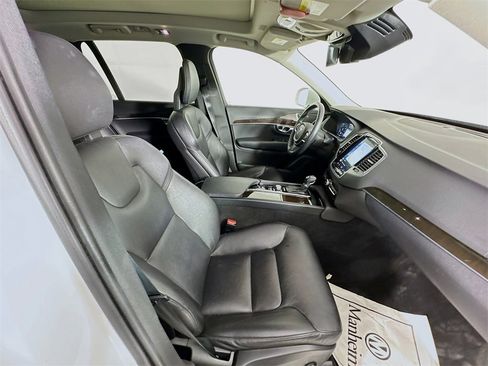 Used 2018 Volvo XC90 T5 Momentum w/ Momentum Plus Package image 31