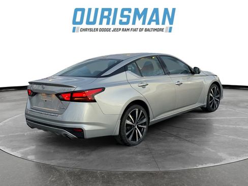 Used 2019 Nissan Altima 2.5 Platinum image 6