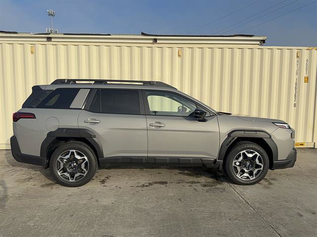 Used 2026 Subaru Outback Touring AWD/4WD image 2