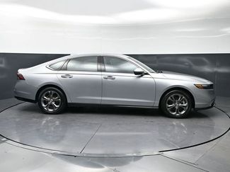 Used 2023 Honda Accord EX-L video 4