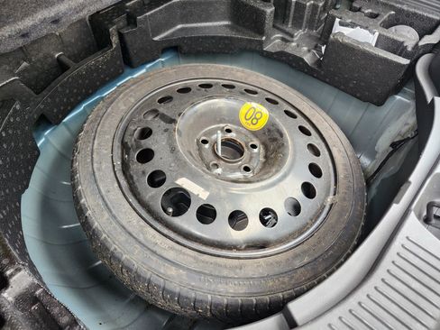 Used 2019 Buick Encore Preferred image 30