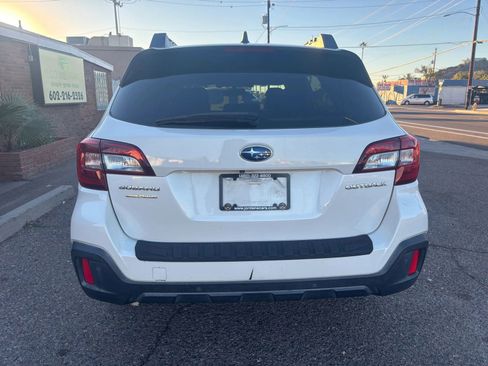 Used 2018 Subaru Outback 2.5i Limited image 6