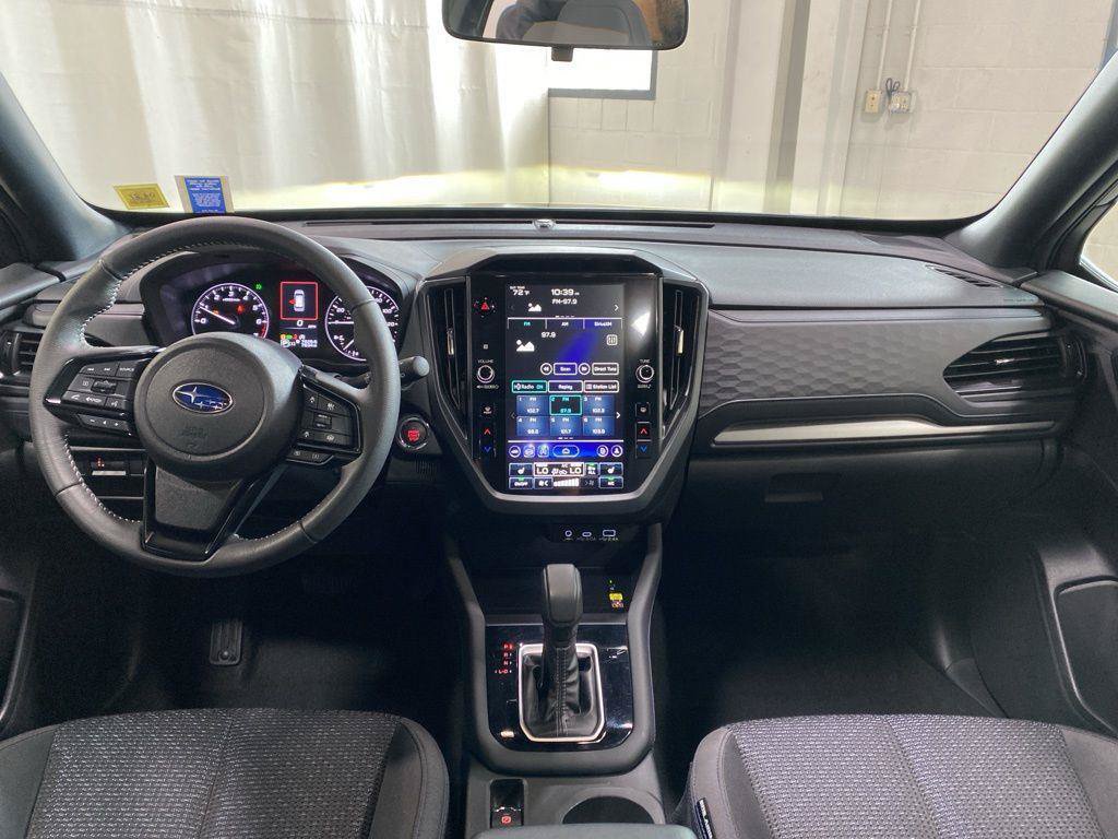 Used 2025 Subaru Forester Premium AWD/4WD image 19