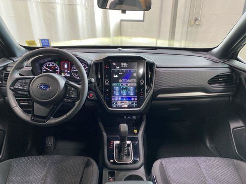 Used 2025 Subaru Forester Premium AWD/4WD image 19