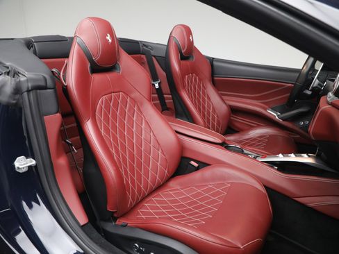 Certified 2016 Ferrari California T RWD image 18