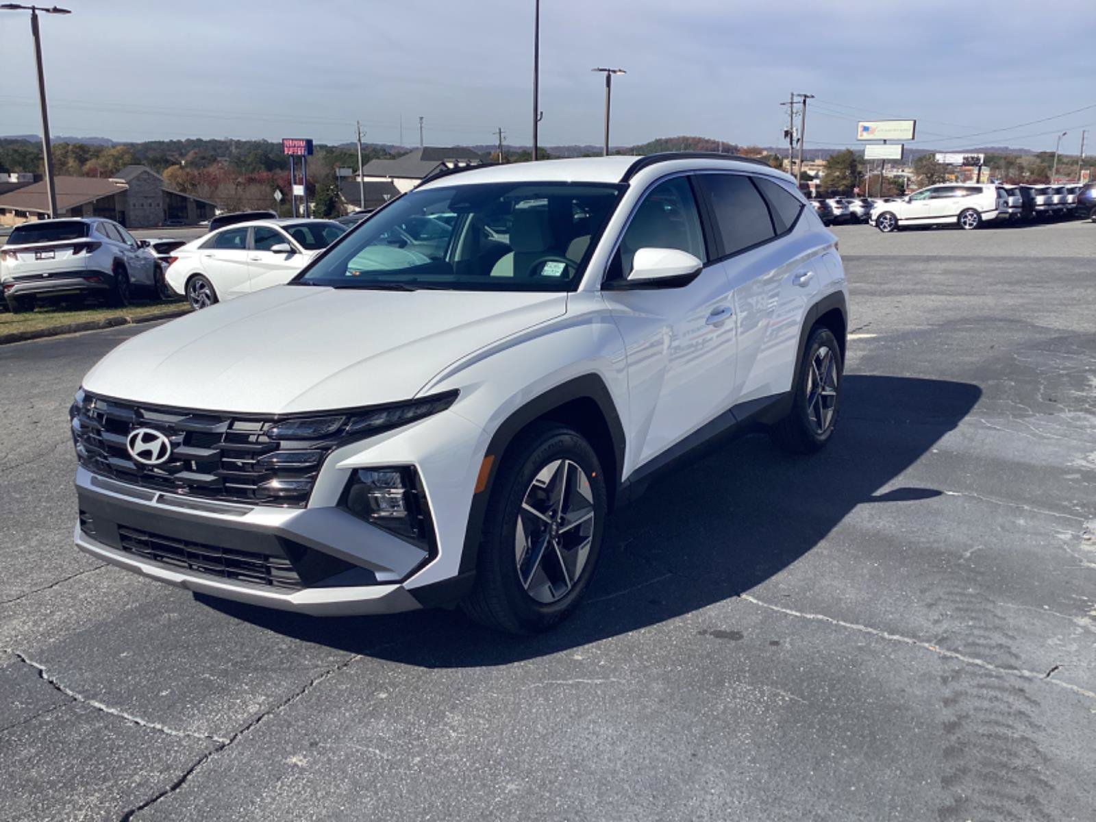 New 2026 Hyundai Tucson SEL FWD image 1