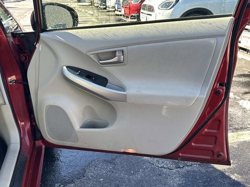 Used 2015 Toyota Prius Four image 29