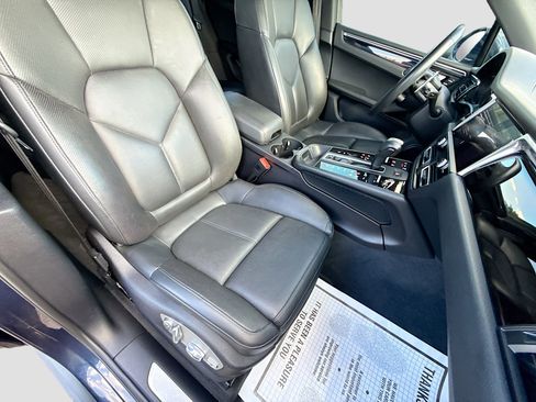 Used 2022 Porsche Macan S AWD/4WD image 15