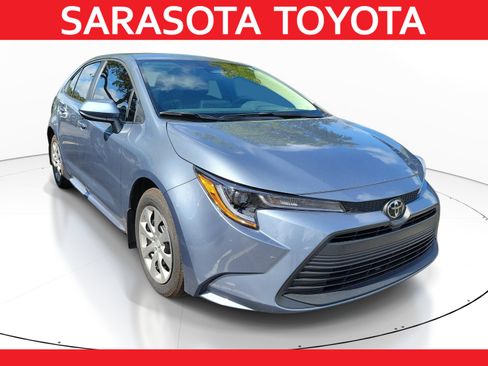 Used 2026 Toyota Corolla LE FWD image 1