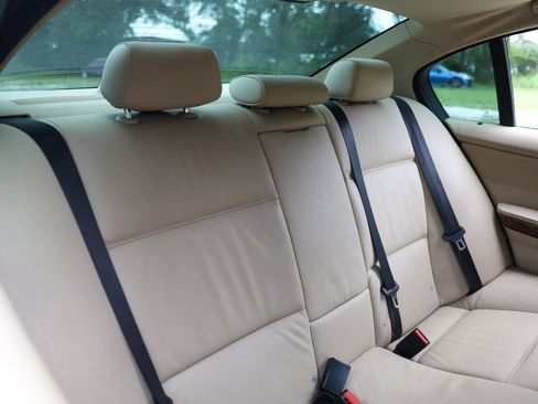 Used 2007 BMW 328i Sedan RWD image 14
