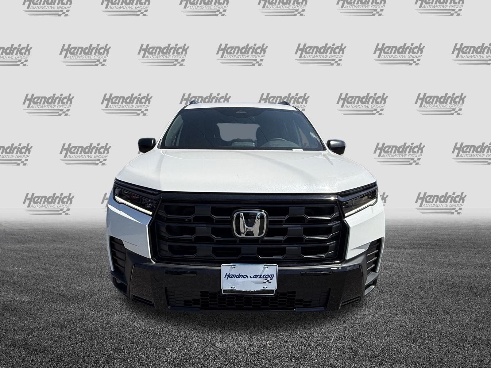 New 2026 Honda Pilot Sport image 3