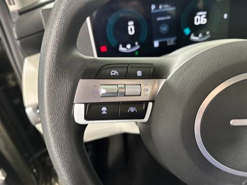 Certified 2025 Hyundai Tucson SE image 15