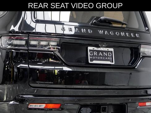 Used 2023 Jeep Grand Wagoneer Series III w/ Rear Seat Video Group 1 AWD/4WD image 12