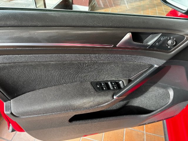 Used 2018 Volkswagen GTI S FWD image 15