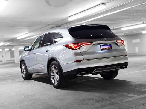 Used 2025 Acura MDX SH-AWD image 5