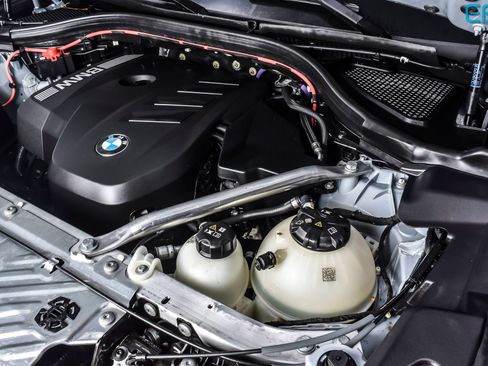 Used 2025 BMW X3 xDrive30i w/ Premium Package image 12