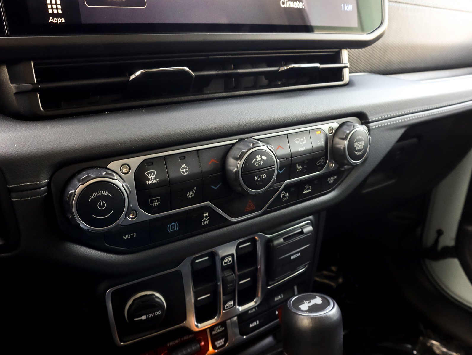Used 2024 Jeep Wrangler Unlimited Rubicon 4xe AWD/4WD image 22