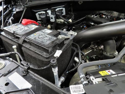 Used 2025 Ford F150 Lariat image 31