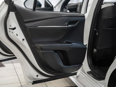 Used 2025 Toyota Camry SE image 37