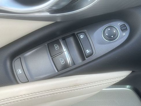 Used 2017 INFINITI Q60 w/ Premium Plus Package 3.0T image 19