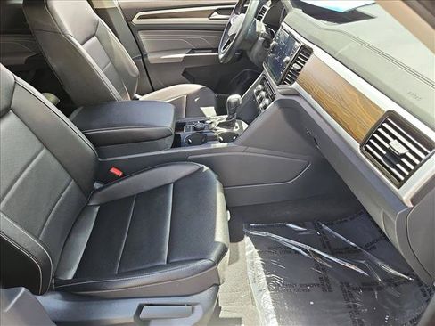 Used 2023 Volkswagen Atlas SE AWD/4WD image 25