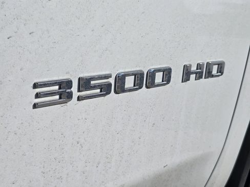 Used 2024 Chevrolet Silverado 3500 LTZ w/ LTZ Convenience Package AWD/4WD image 8