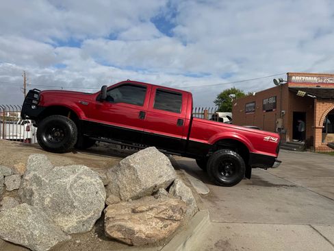 Used 2001 Ford F350 4x4 Crew Cab Super Duty image 1
