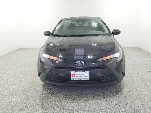 Certified 2026 Toyota Corolla LE FWD image 4