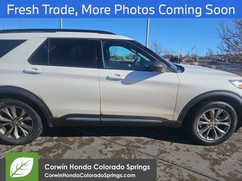 Used 2020 Ford Explorer XLT w/ Equipment Group 202A image 5