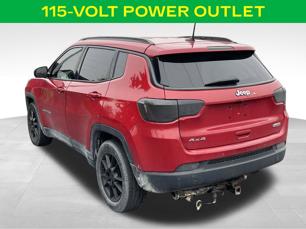 Used 2018 Jeep Compass Latitude w/ Popular Equipment Group AWD/4WD image 7