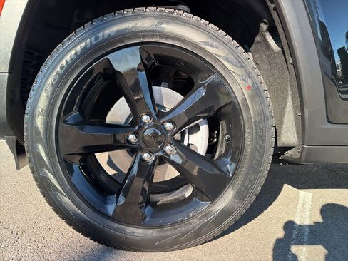 New 2026 Jeep Grand Cherokee Limited w/ Limited Altitude Package image 15