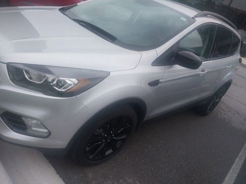 Used 2019 Ford Escape SE FWD image 5