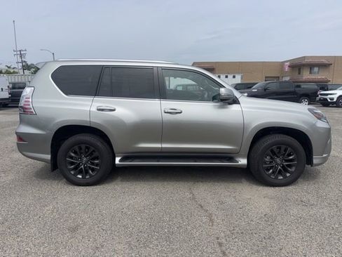 Used 2023 Lexus GX 460 Premium w/ Premium Package image 4