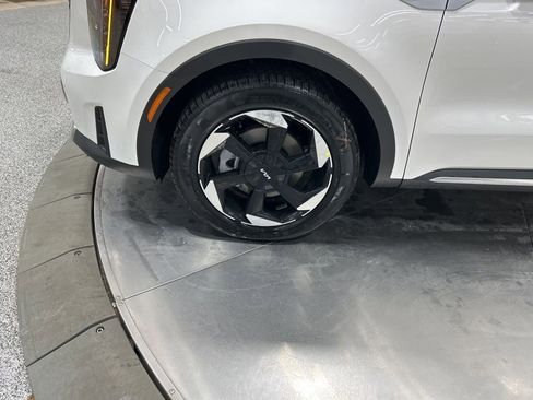 New 2026 Kia Sorento EX image 34