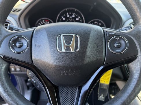 Used 2017 Honda HR-V LX image 21