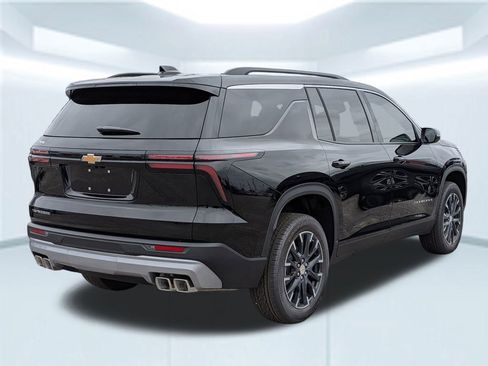 New 2026 Chevrolet Traverse LT w/ Sun and Wheel Package FWD image 6
