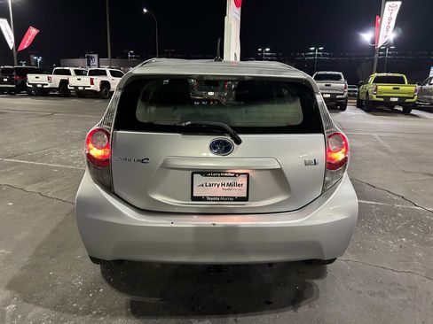 Used 2014 Toyota Prius C Three image 4