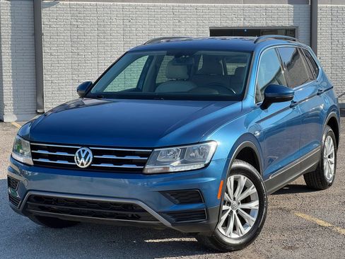 Used 2018 Volkswagen Tiguan SE FWD image 2