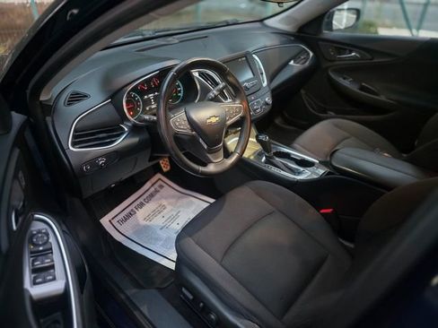 Used 2017 Chevrolet Malibu LT w/ Sport Package FWD image 27
